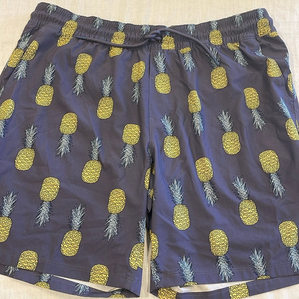 B2007 Hurley Men's SZ XL Pineapple Volley Elastic Waist Blue Swim Trunks